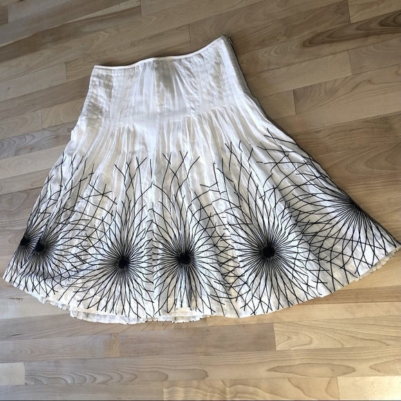 Rene Lezard White Embroidered Embellished Skirt - Picture 1 of 7
